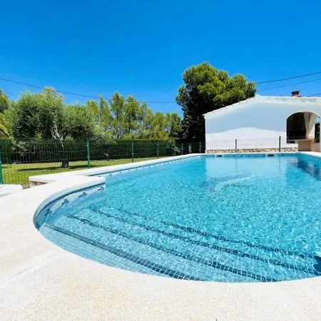 8 Personas En Con Piscina Privada Y Jardin Cercano A La Playa - Hisp-217-14 Villa