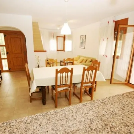 8 Personas En Con Piscina Privada Y Jardin Cercano A La Playa - Hisp-217-14 * L'Ametlla de Mar
